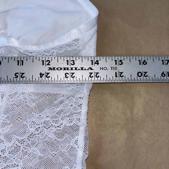 No Boundaries White Lace Bralette Top Size Large - Picture 7 of 7
